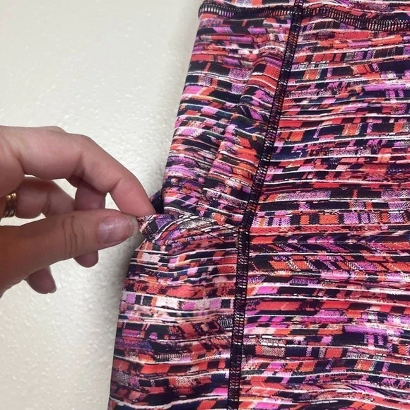 Lululemon Fast and Free Tight II Leggings 25" *Nulux Size 6 - Picture 3 of 10